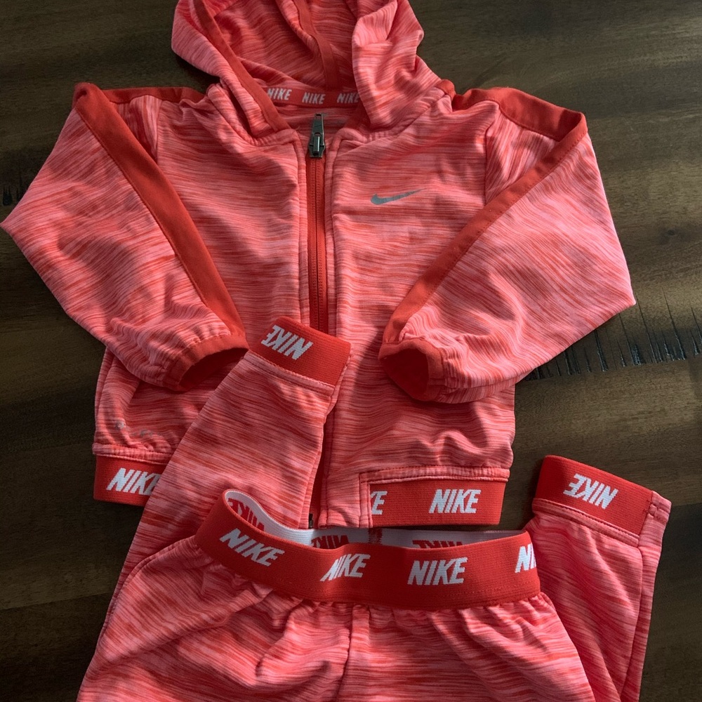 { Nike outfit }